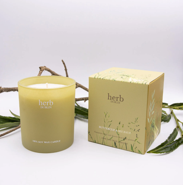 HERB CANDLE BUTTERCUP AND BEEBALM