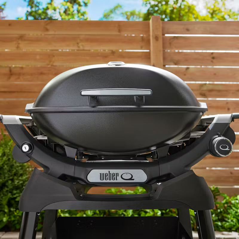 Q 2200N GAS BARBECUE WITH SIDE TABLES AND COMPACT STAND