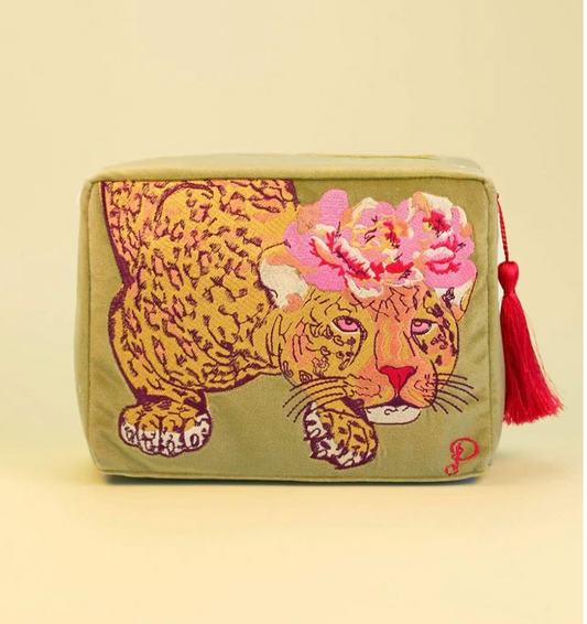 Climbing Leopard Velvet Washbag