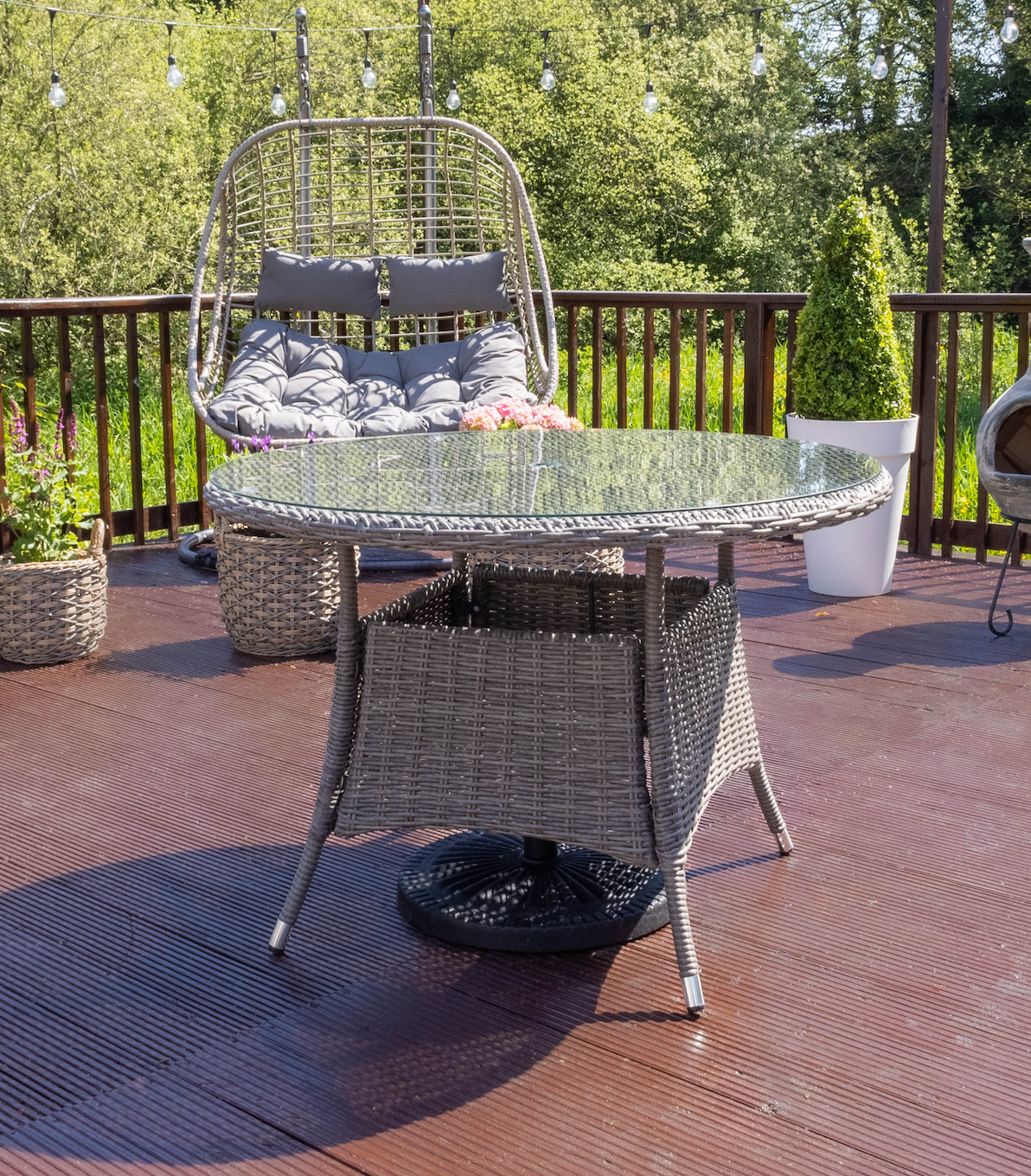 Round garden table and chairs 4 seater deals