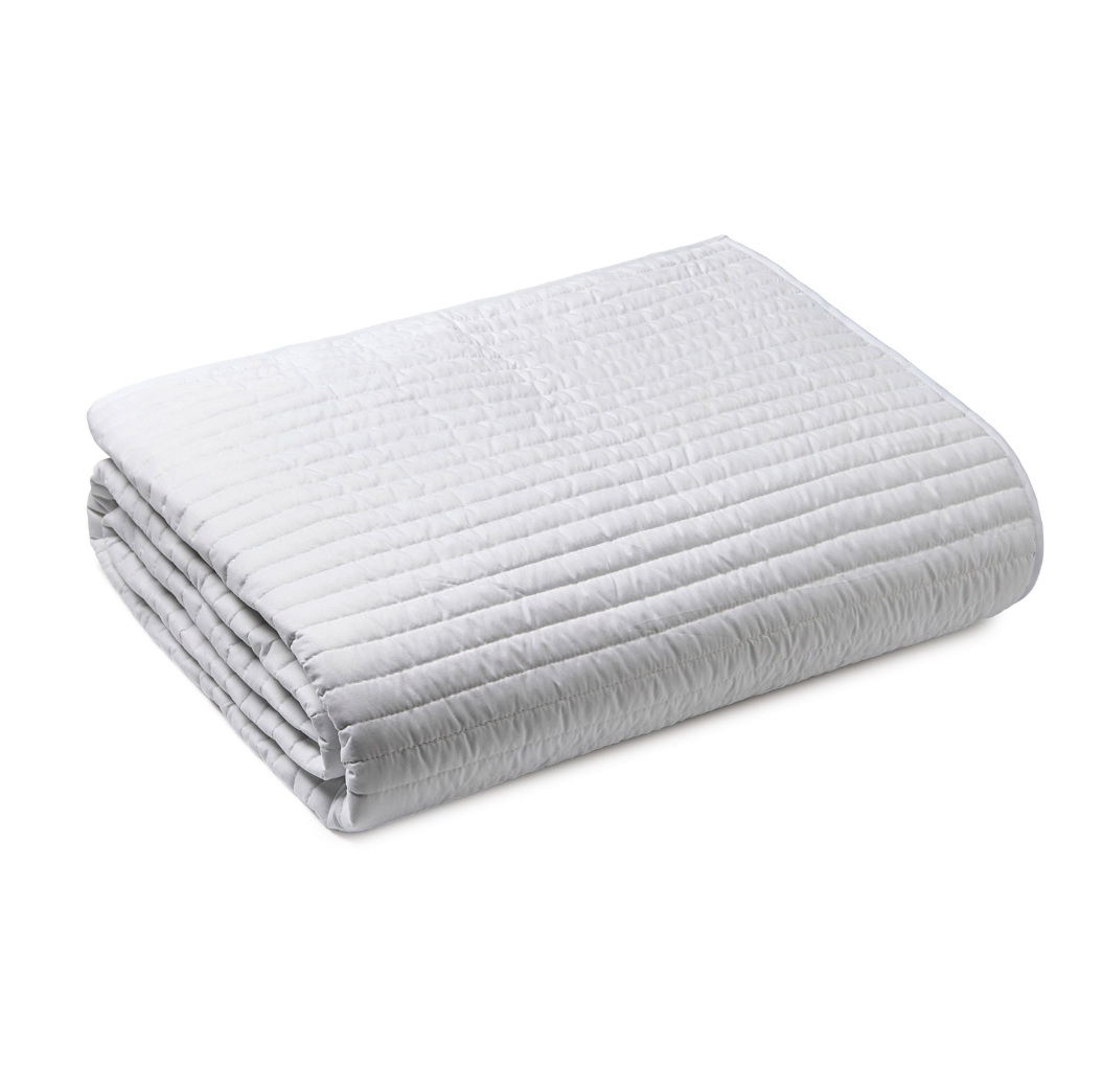 WHITE QUILTED LINES BEDSPREAD 220X230